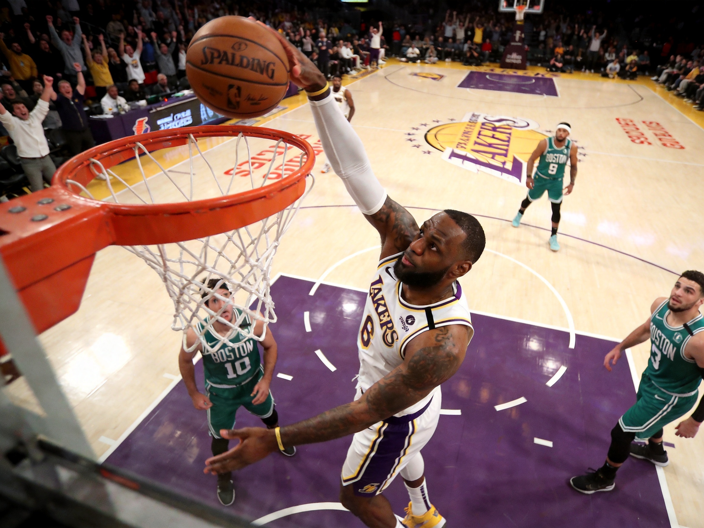 NBA比赛精彩扣篮